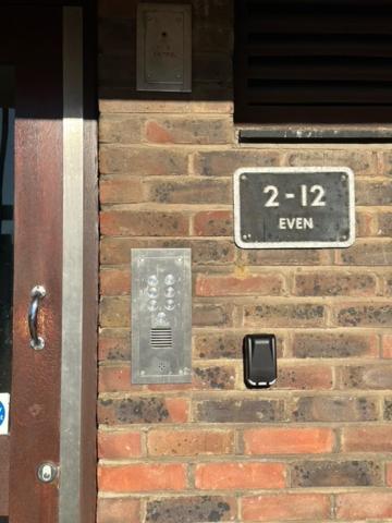 Lovely One Bedroom Apartment In Stratford ロンドン エクステリア 写真