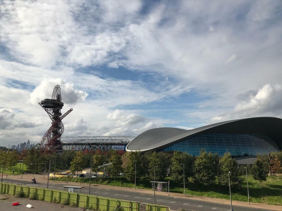 Lovely One Bedroom Apartment In Stratford ロンドン エクステリア 写真