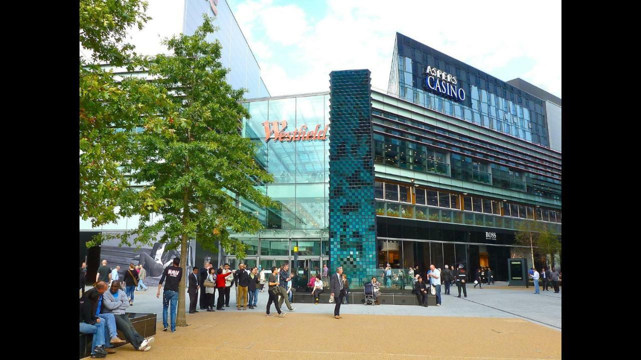 Lovely One Bedroom Apartment In Stratford ロンドン エクステリア 写真