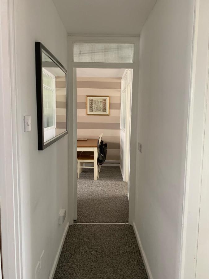 Lovely One Bedroom Apartment In Stratford ロンドン エクステリア 写真