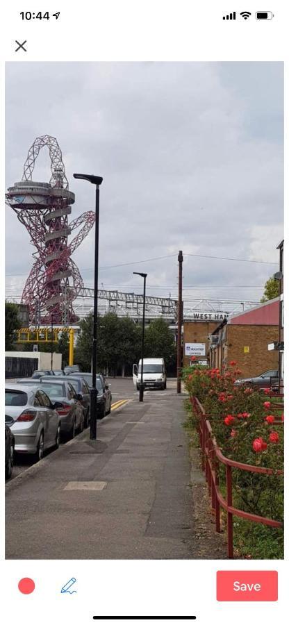Lovely One Bedroom Apartment In Stratford ロンドン エクステリア 写真